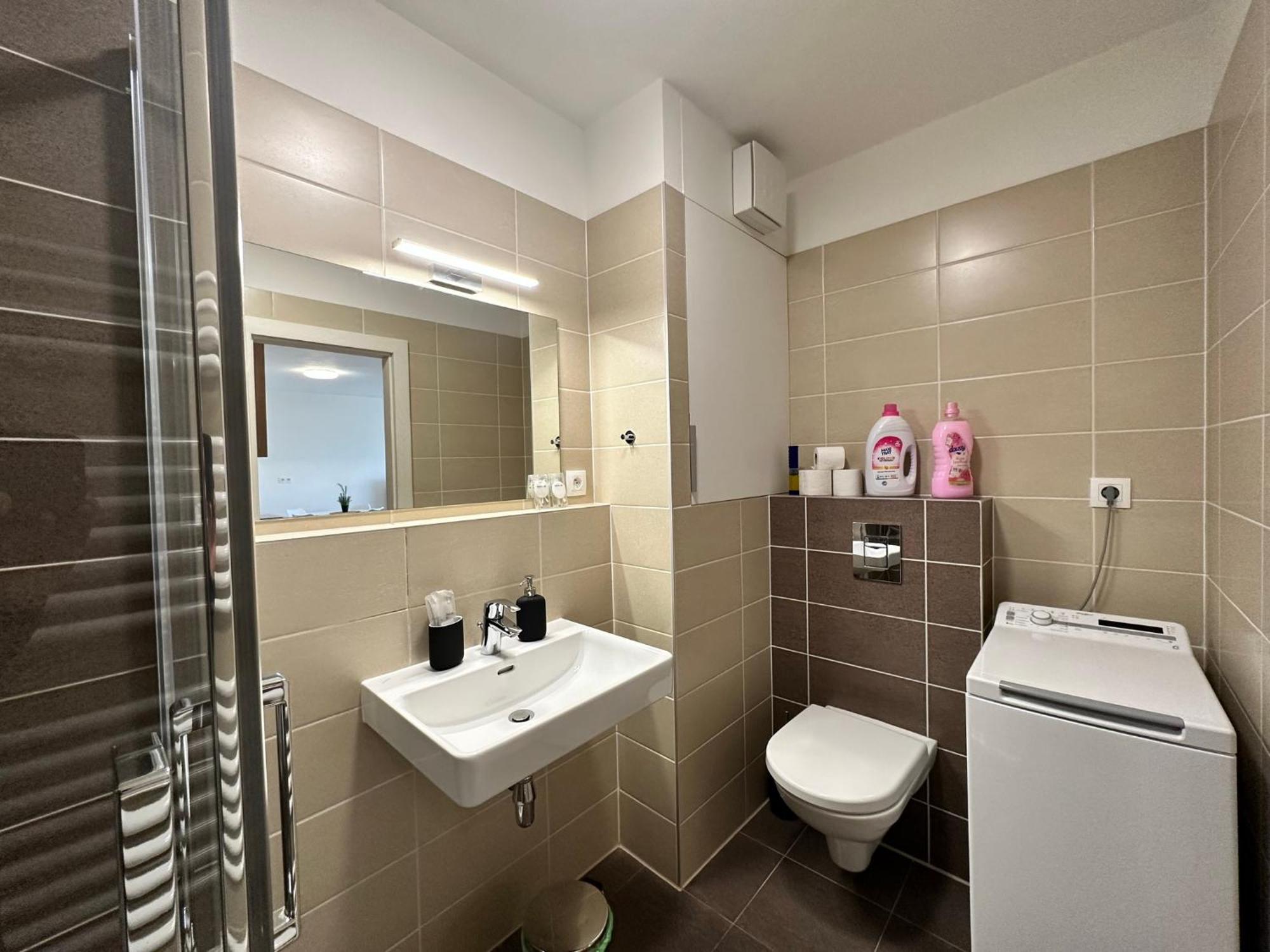 Novozariadeny Apartman Pri Starom Moste Bratislava Esterno foto