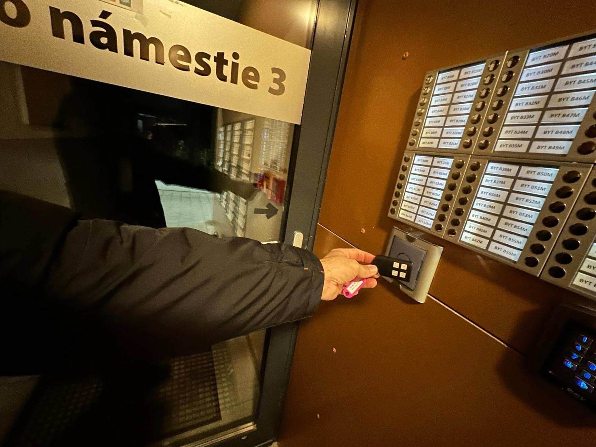 Novozariadeny Apartman Pri Starom Moste Bratislava Esterno foto