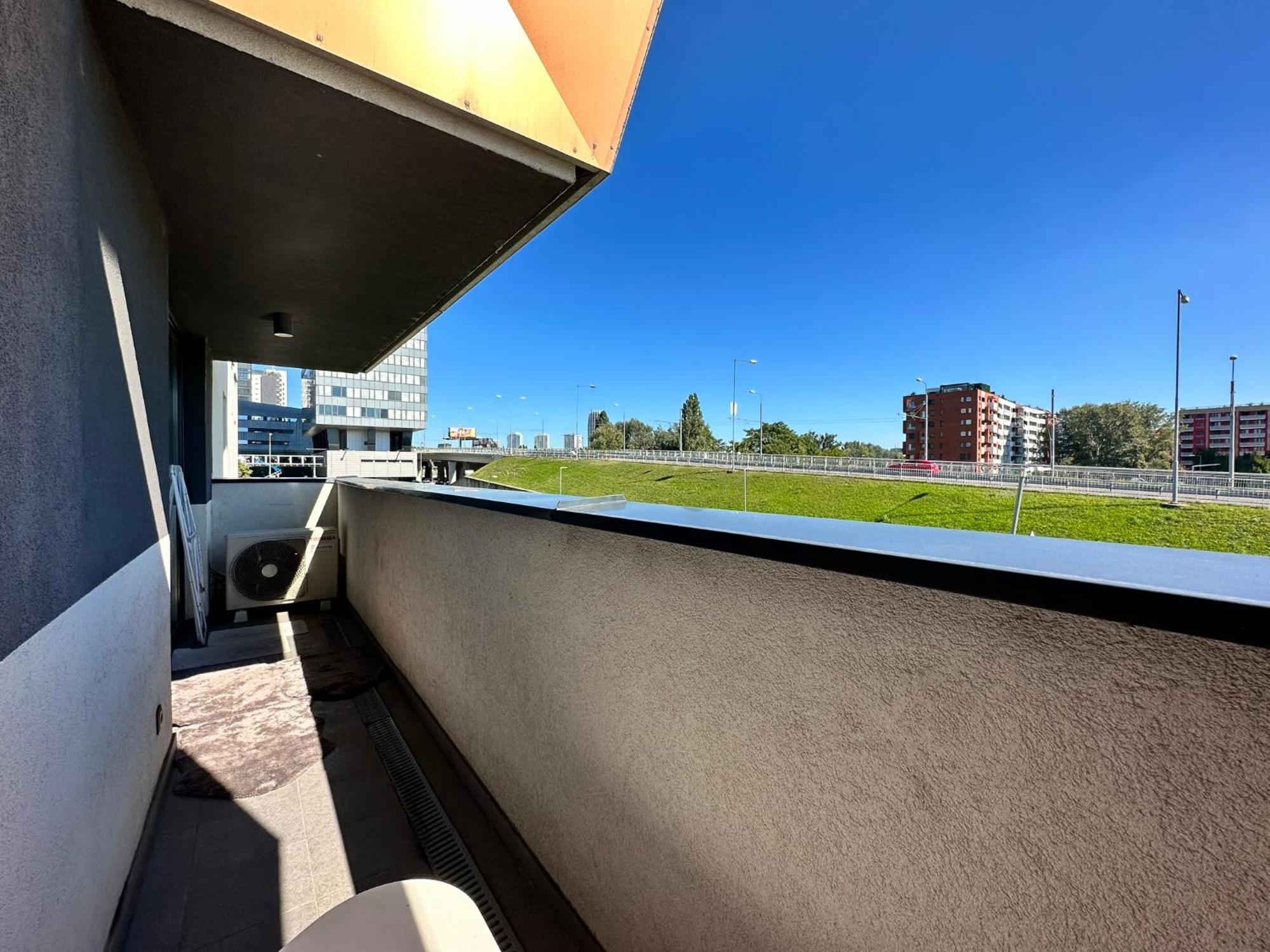 Novozariadeny Apartman Pri Starom Moste Bratislava Esterno foto